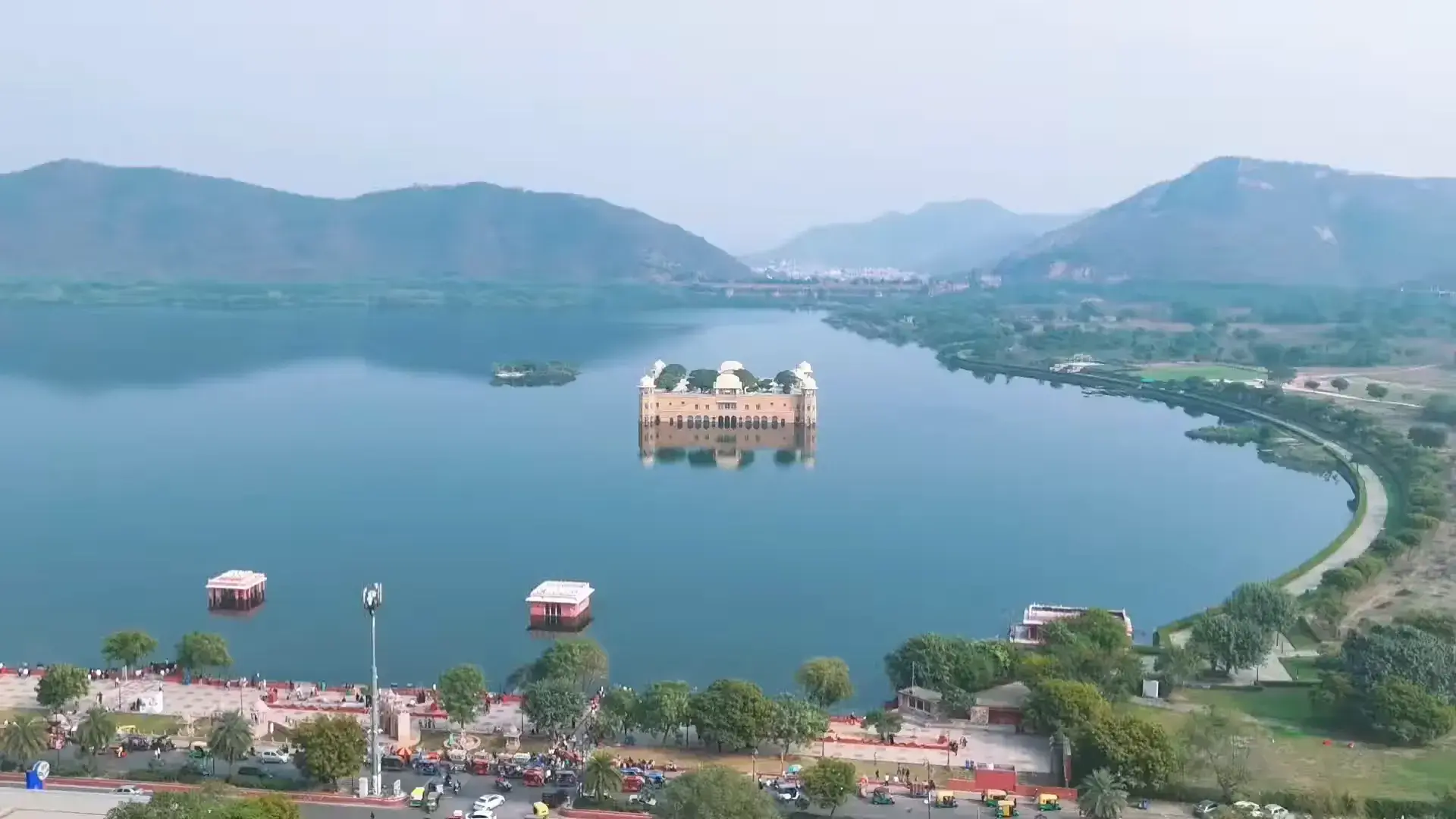 Jodha Holidays Hero Background
